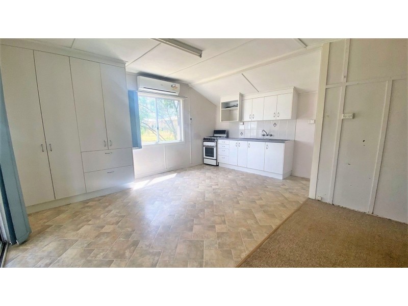 10 Helena Street, Chinchilla QLD 4413