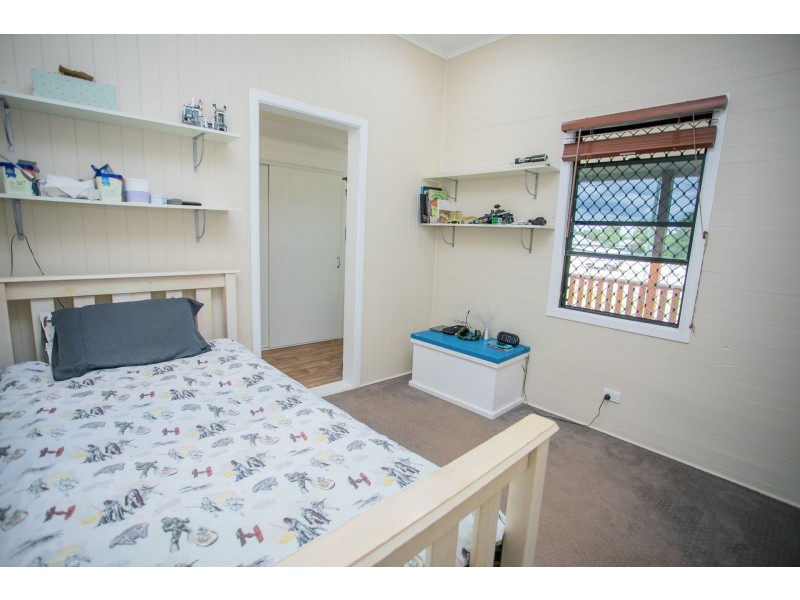 35 Davis Street, Chinchilla QLD 4413