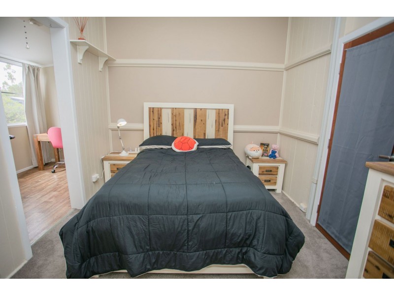 35 Davis Street, Chinchilla QLD 4413