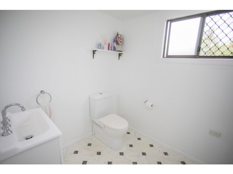 35 Davis Street, Chinchilla QLD 4413