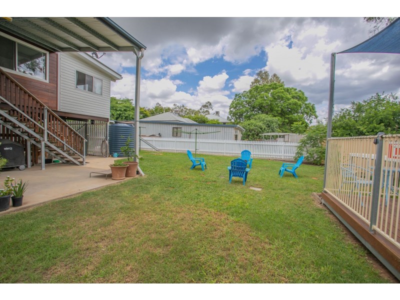 35 Davis Street, Chinchilla QLD 4413