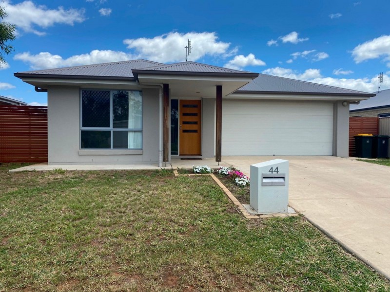 44 Ellem Drive, Chinchilla QLD 4413
