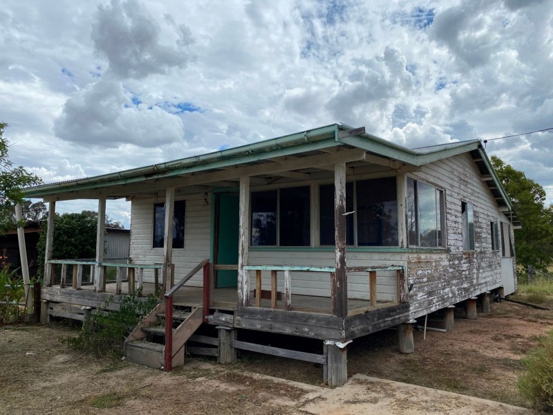 48 Payne St, Tara QLD 4421