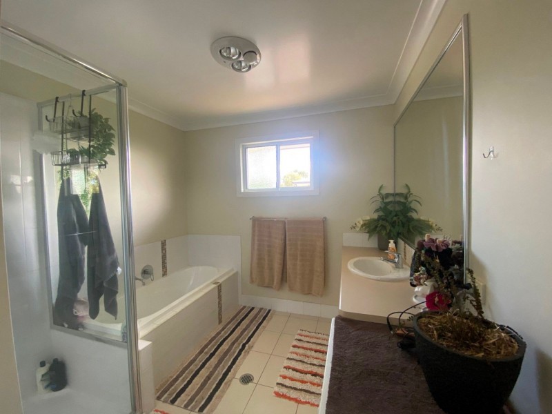 80 Boyd St, Chinchilla QLD 4413