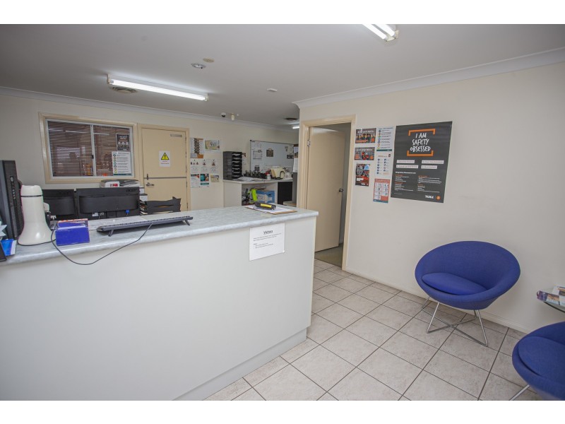 17 – 27 Cooper St, Chinchilla QLD 4413