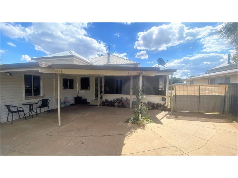 36 Heeney Street, Chinchilla QLD 4413