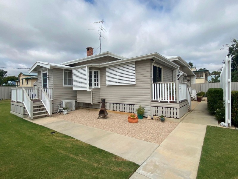 64 Hypatia Street, Chinchilla QLD 4413