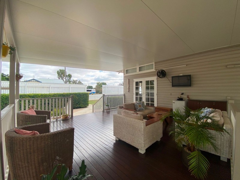 64 Hypatia Street, Chinchilla QLD 4413