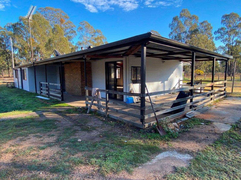 261 Kookaburra Drive, Tara QLD 4421