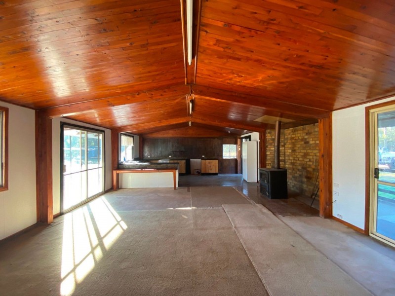 261 Kookaburra Drive, Tara QLD 4421