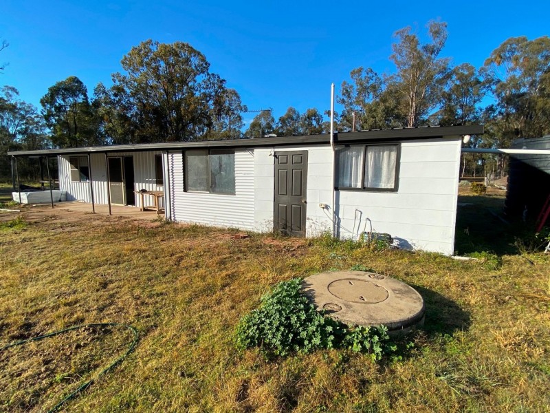 261 Kookaburra Drive, Tara QLD 4421