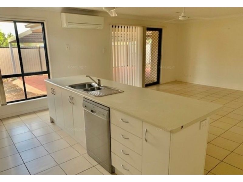 21 Skewis Street, Chinchilla QLD 4413