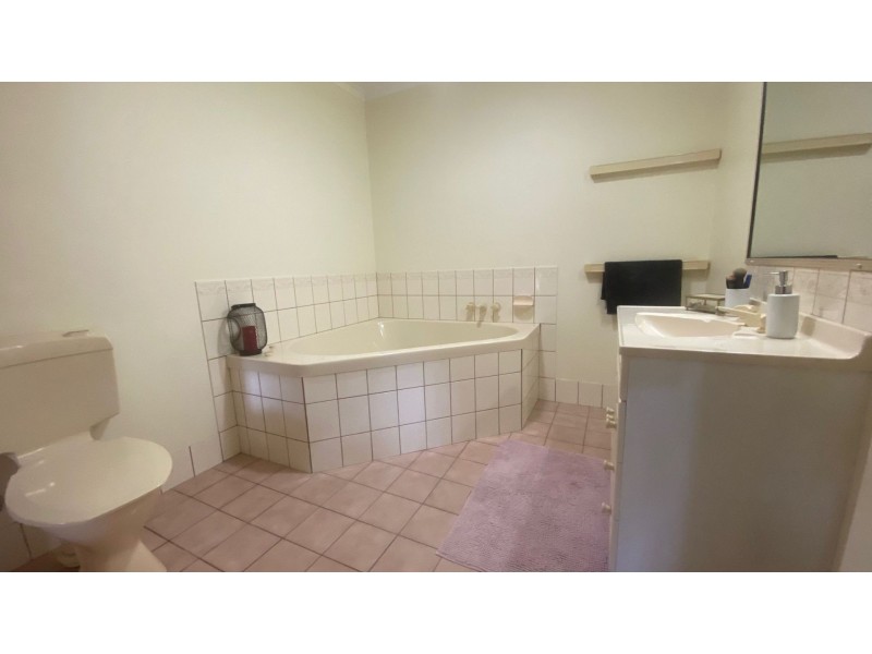 43 Mackie Street, Chinchilla QLD 4413