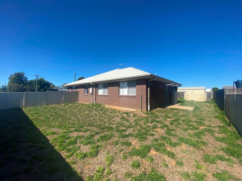 18 Pilkington St, Chinchilla QLD 4413