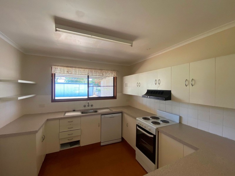 30 Beutel St, Chinchilla QLD 4413
