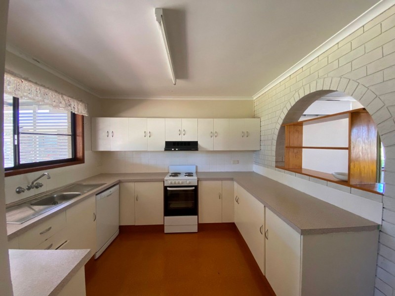 30 Beutel St, Chinchilla QLD 4413