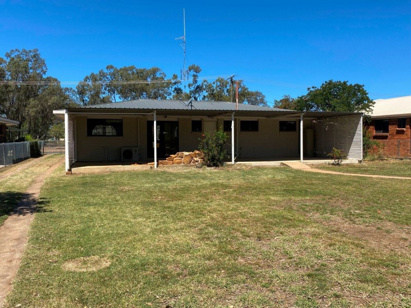 30 Beutel St, Chinchilla QLD 4413