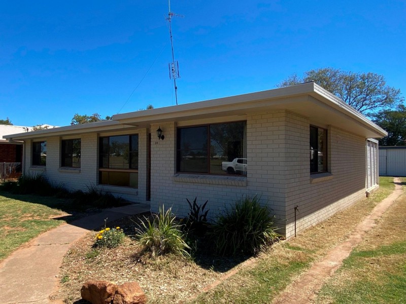 30 Beutel St, Chinchilla QLD 4413