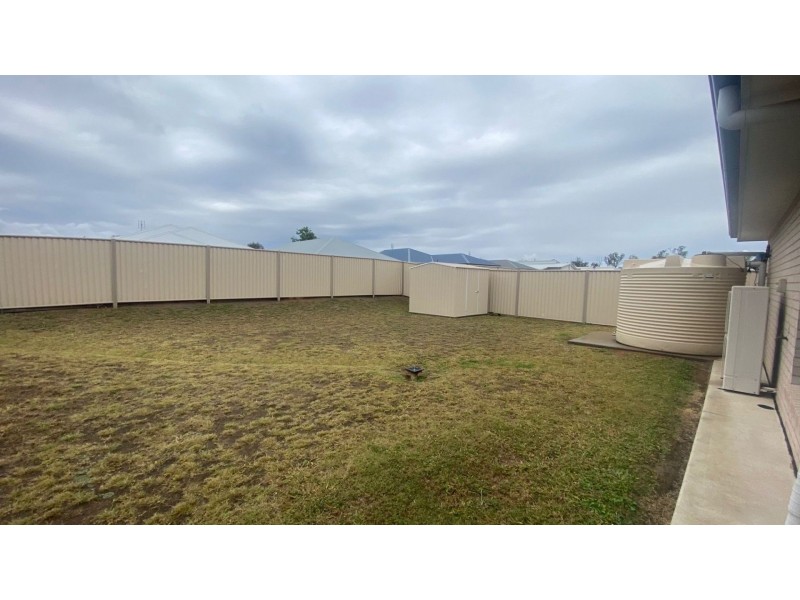 17 Gleeson Street, Chinchilla QLD 4413