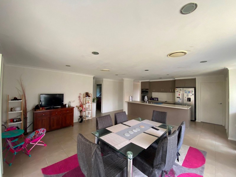 28 Cameron St, Chinchilla QLD 4413