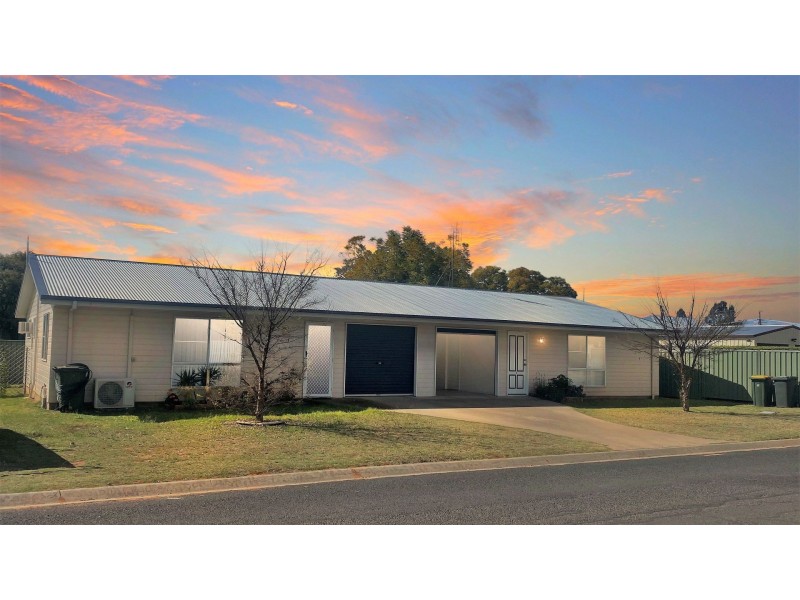 1, 2, 3 & 4/13 Wood Street, Chinchilla QLD 4413