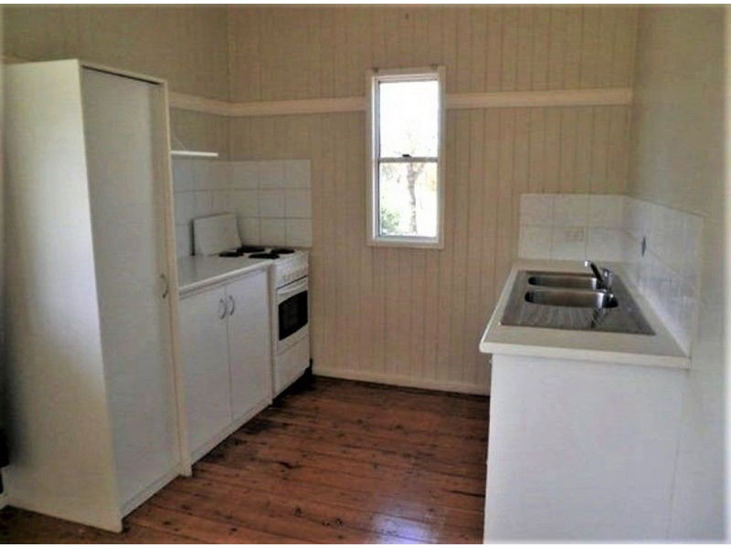 1, 2, 3 & 4/13 Wood Street, Chinchilla QLD 4413