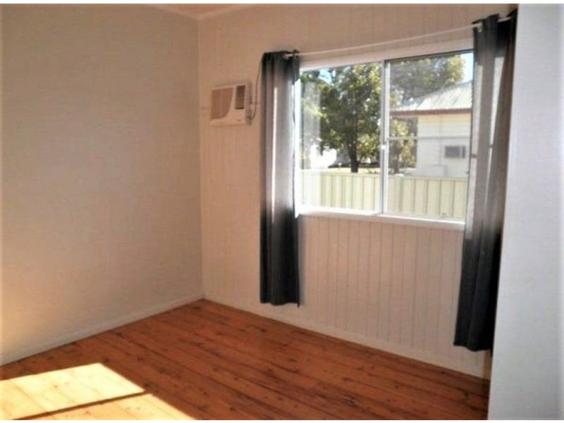 1, 2, 3 & 4/13 Wood Street, Chinchilla QLD 4413