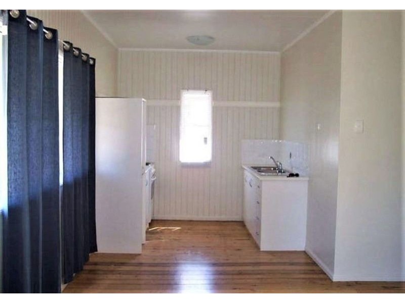 1, 2, 3 & 4/13 Wood Street, Chinchilla QLD 4413