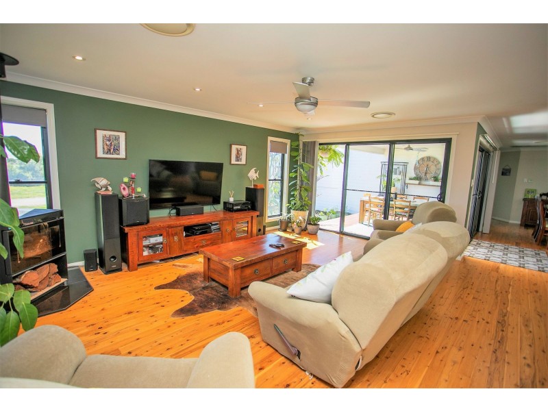 143 Ainsworth Street, Chinchilla QLD 4413