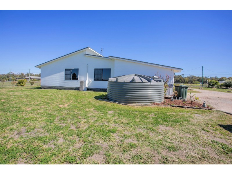 143 Ainsworth Street, Chinchilla QLD 4413