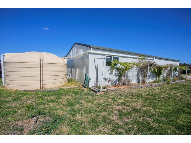 143 Ainsworth Street, Chinchilla QLD 4413