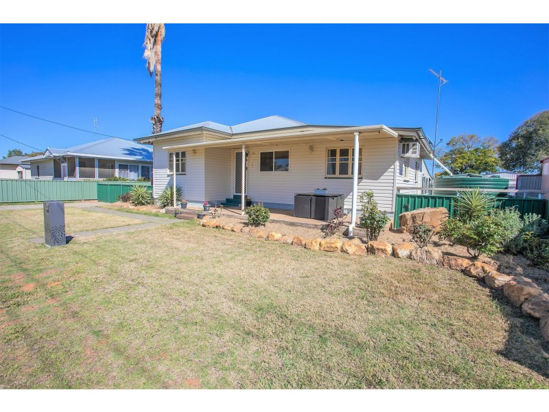 20 Evans Street, Chinchilla QLD 4413