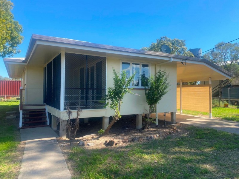 11 Kennedy St, Condamine QLD 4416