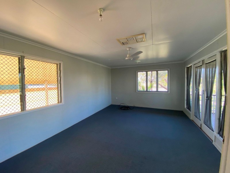 11 Kennedy St, Condamine QLD 4416