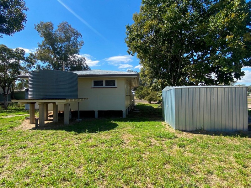 11 Kennedy St, Condamine QLD 4416