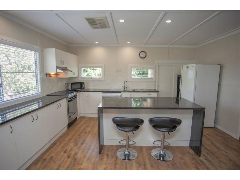 9 Fraser Street, Chinchilla QLD 4413