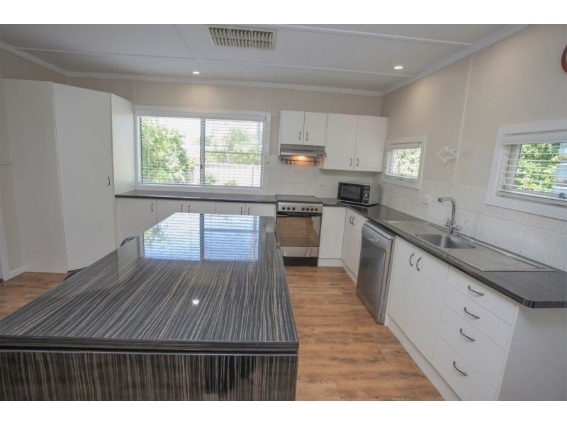 9 Fraser Street, Chinchilla QLD 4413