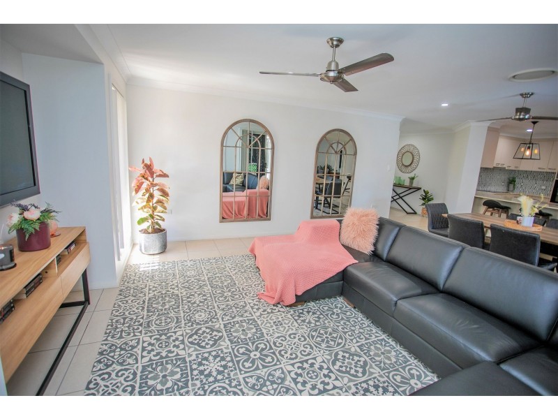 12 Parker Place, Chinchilla QLD 4413