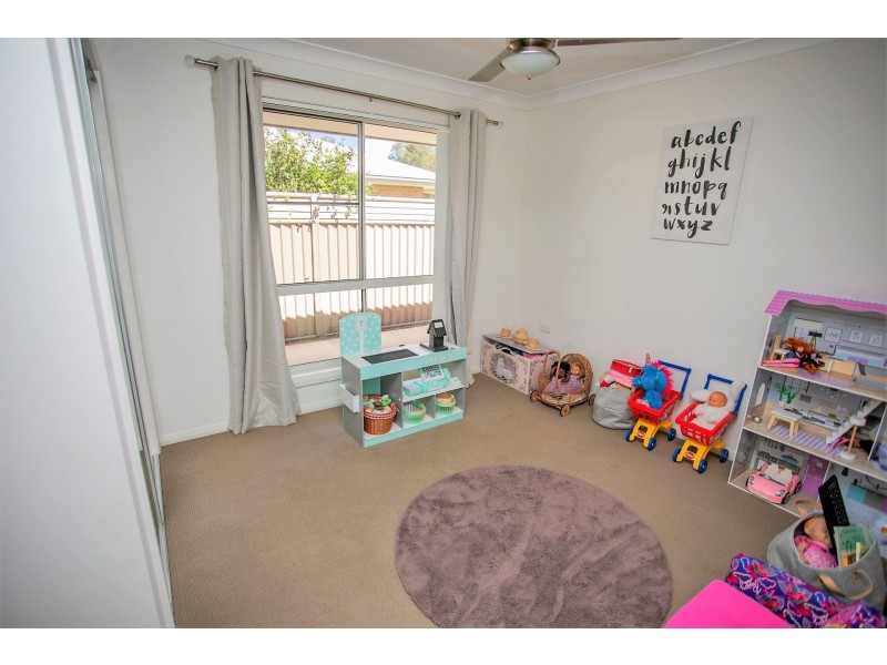 12 Parker Place, Chinchilla QLD 4413