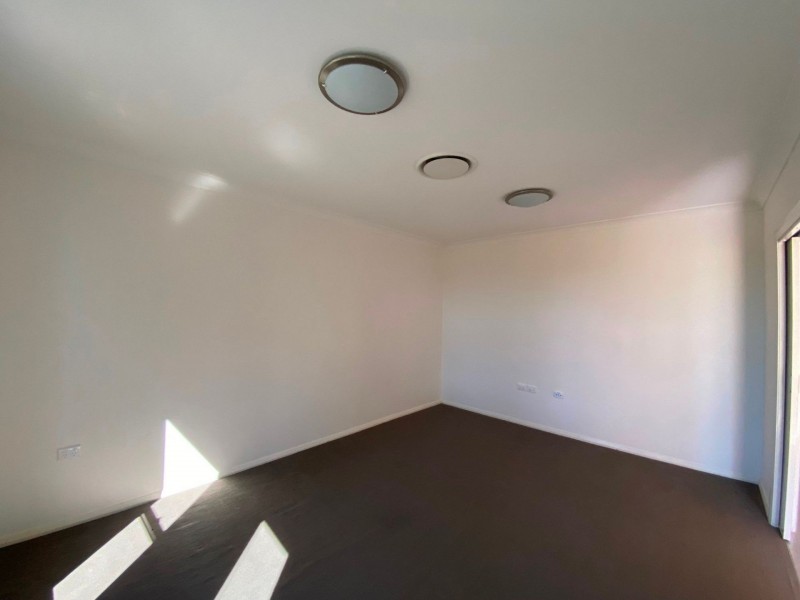 166 Washington Ave, Chinchilla QLD 4413