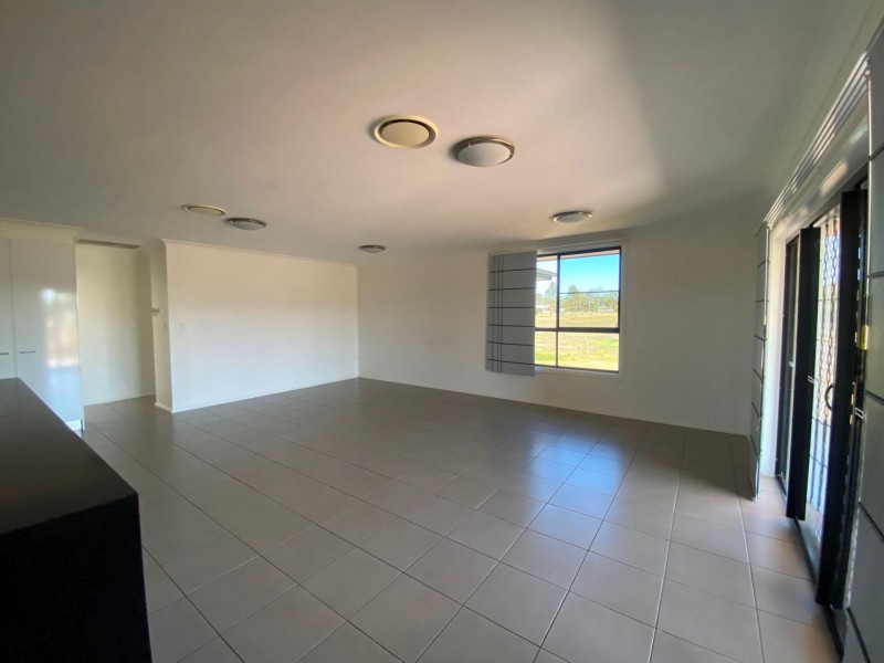 166 Washington Ave, Chinchilla QLD 4413