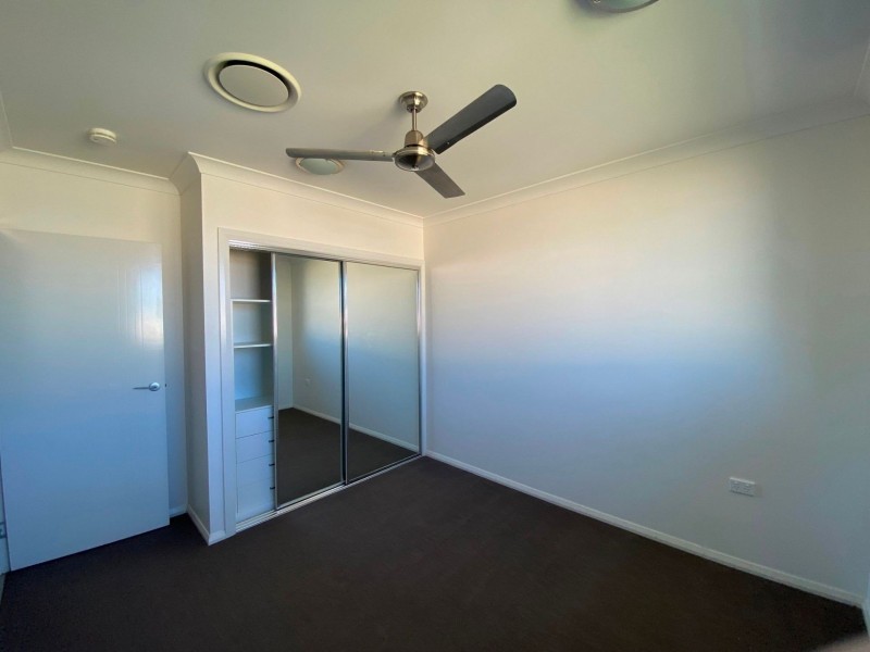 166 Washington Ave, Chinchilla QLD 4413