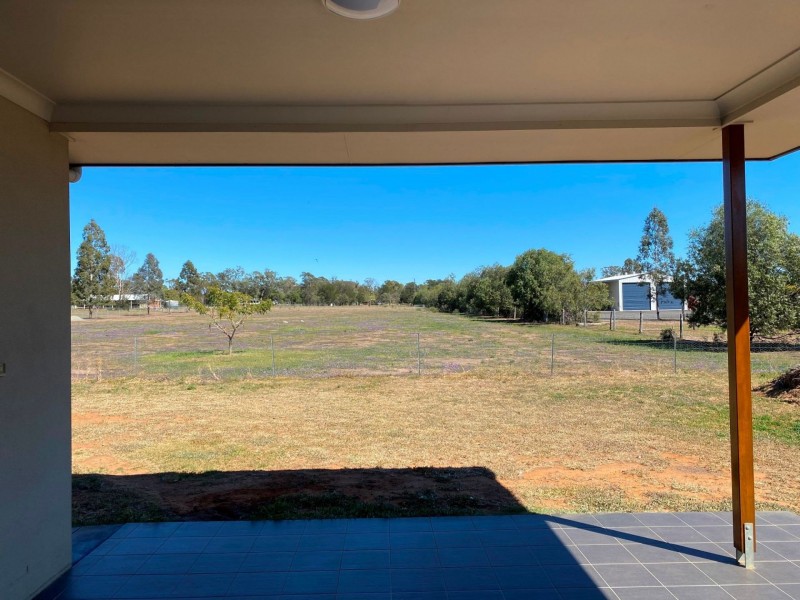 166 Washington Ave, Chinchilla QLD 4413