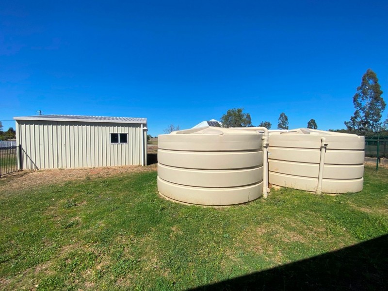 166 Washington Ave, Chinchilla QLD 4413