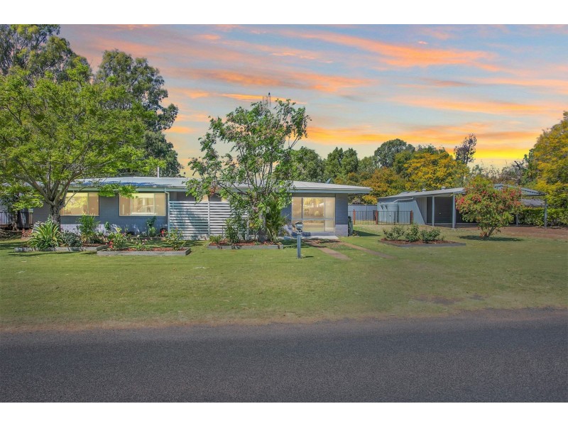 37 Atkins Street, Chinchilla QLD 4413