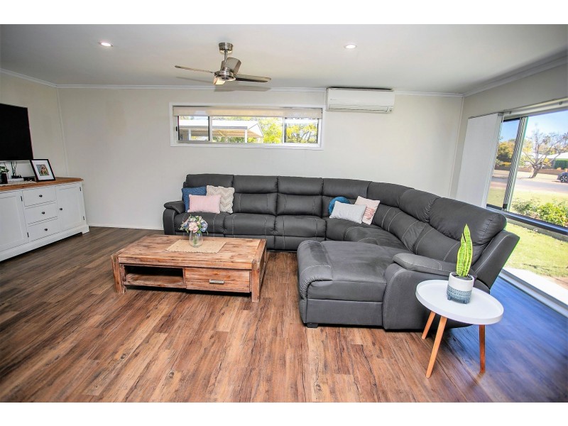 37 Atkins Street, Chinchilla QLD 4413