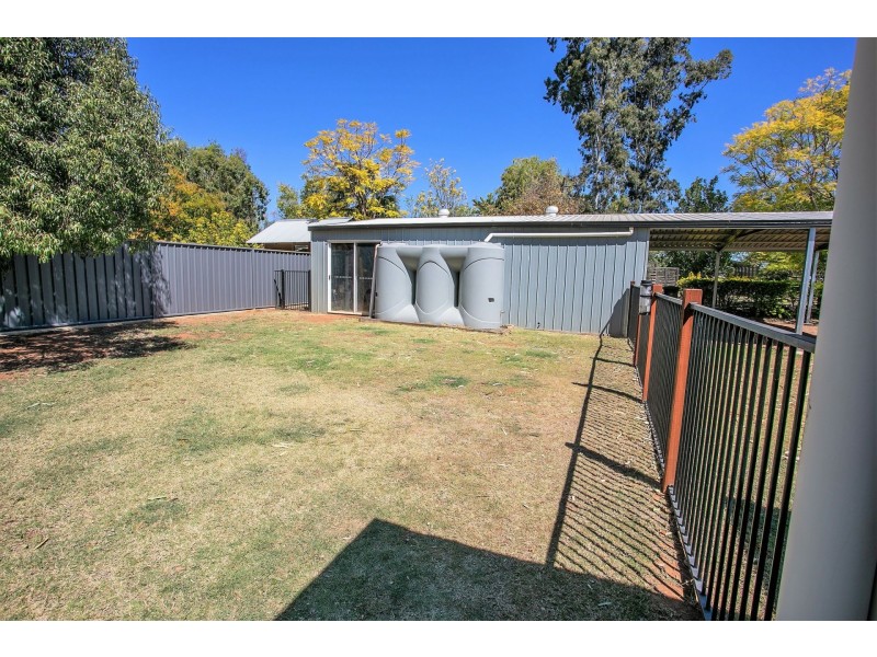 37 Atkins Street, Chinchilla QLD 4413