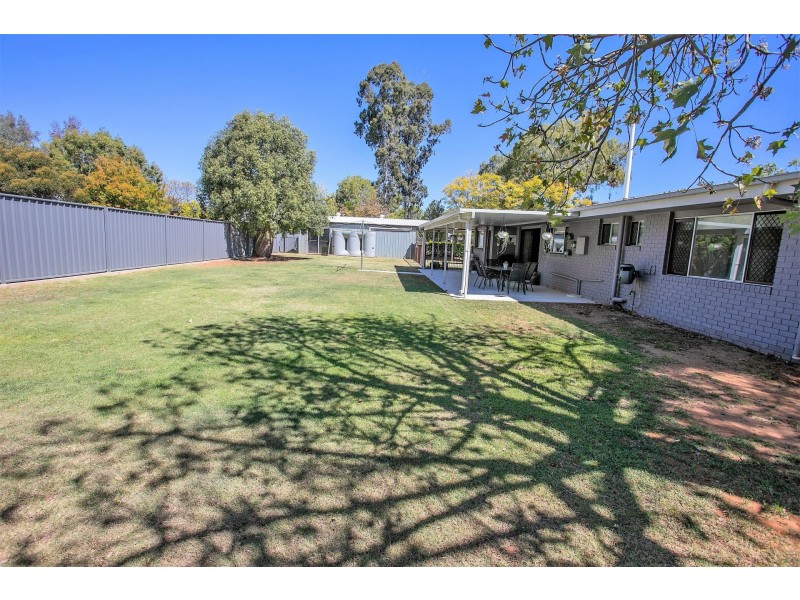 37 Atkins Street, Chinchilla QLD 4413