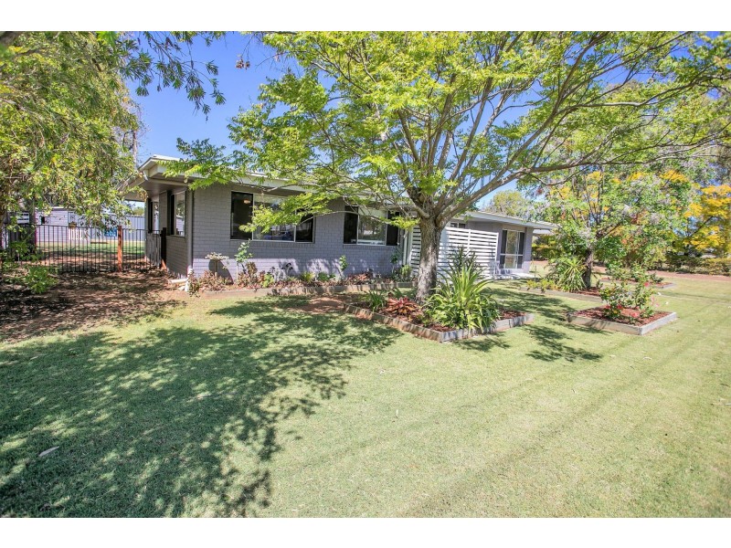 37 Atkins Street, Chinchilla QLD 4413