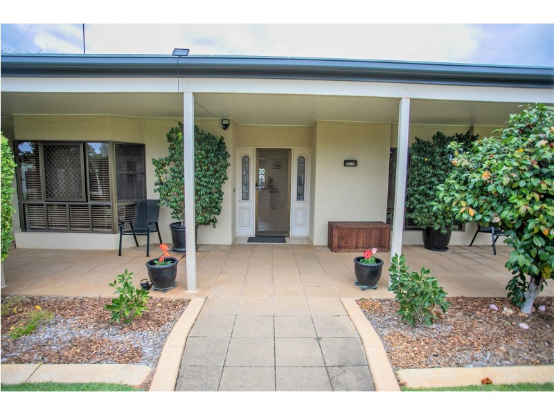 90 Zeller Street, Chinchilla QLD 4413